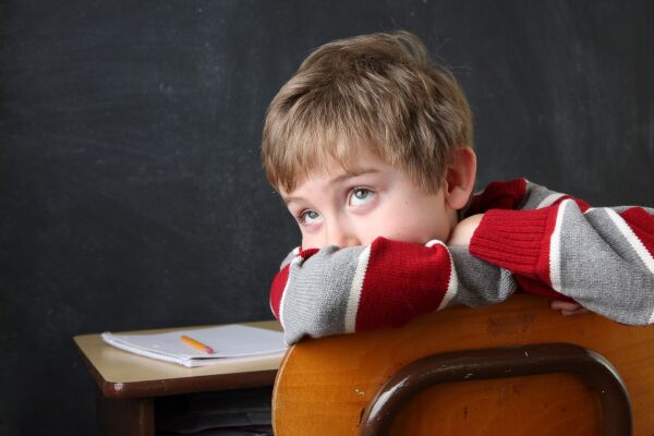 Skolefravær og skolevegring hos elever med ADHD: En scoping review